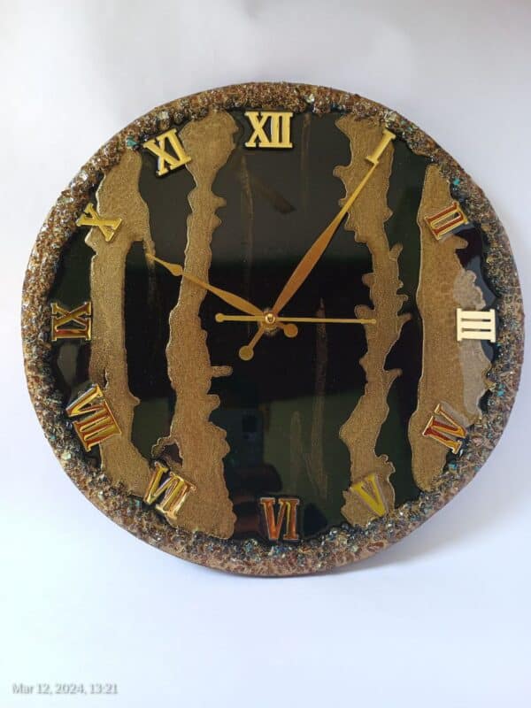 Black and Gold REsin Wall Clock